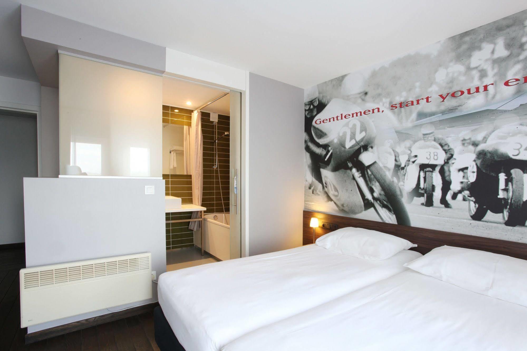 Hotel De Pits Heusden-Zolder ภายนอก รูปภาพ